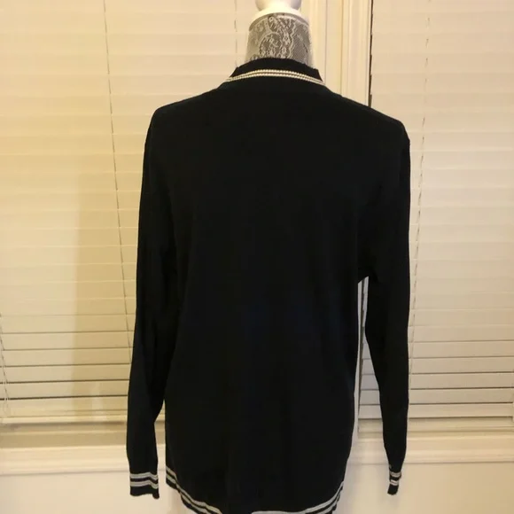 Vintage 1994 Fendi sweater in black and white - Picture 3 of 12
